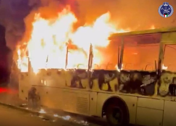 Parked bus caught fire in Jleeb