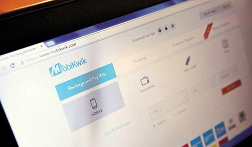 MobiKwik offers zero surcharge at petrol pumps, LPG payments