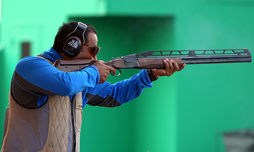 Kuwaiti shooter Fehaid Al-Deihani  wins 1st gold medal for Arabs in Rio 