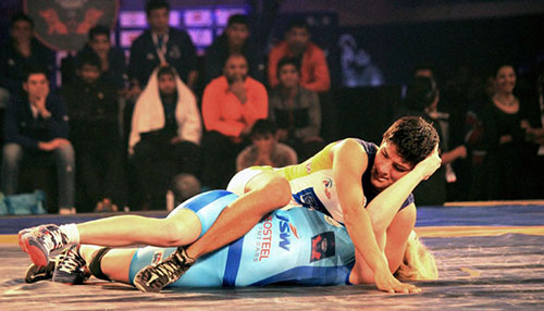 UP edge out Delhi in PWL tie