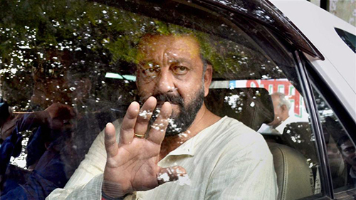 Mumbai court issues warrant against Sanjay Dutt