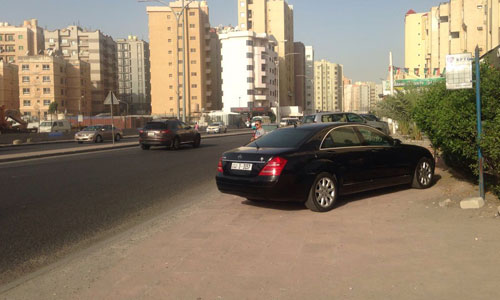 Salmiya Residents appeal for shelters at bus stops in Al Mughira Bin Shu