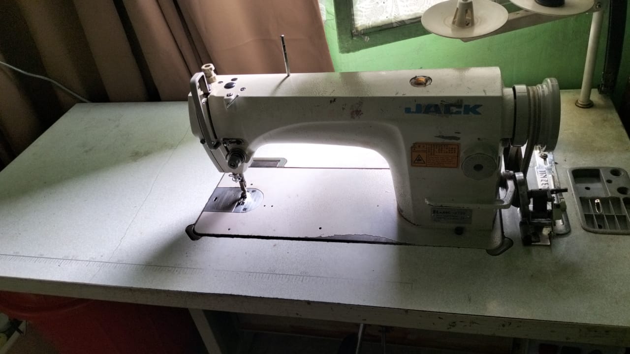 Kuwait buy & sell Classifieds Sewing machine for sale..