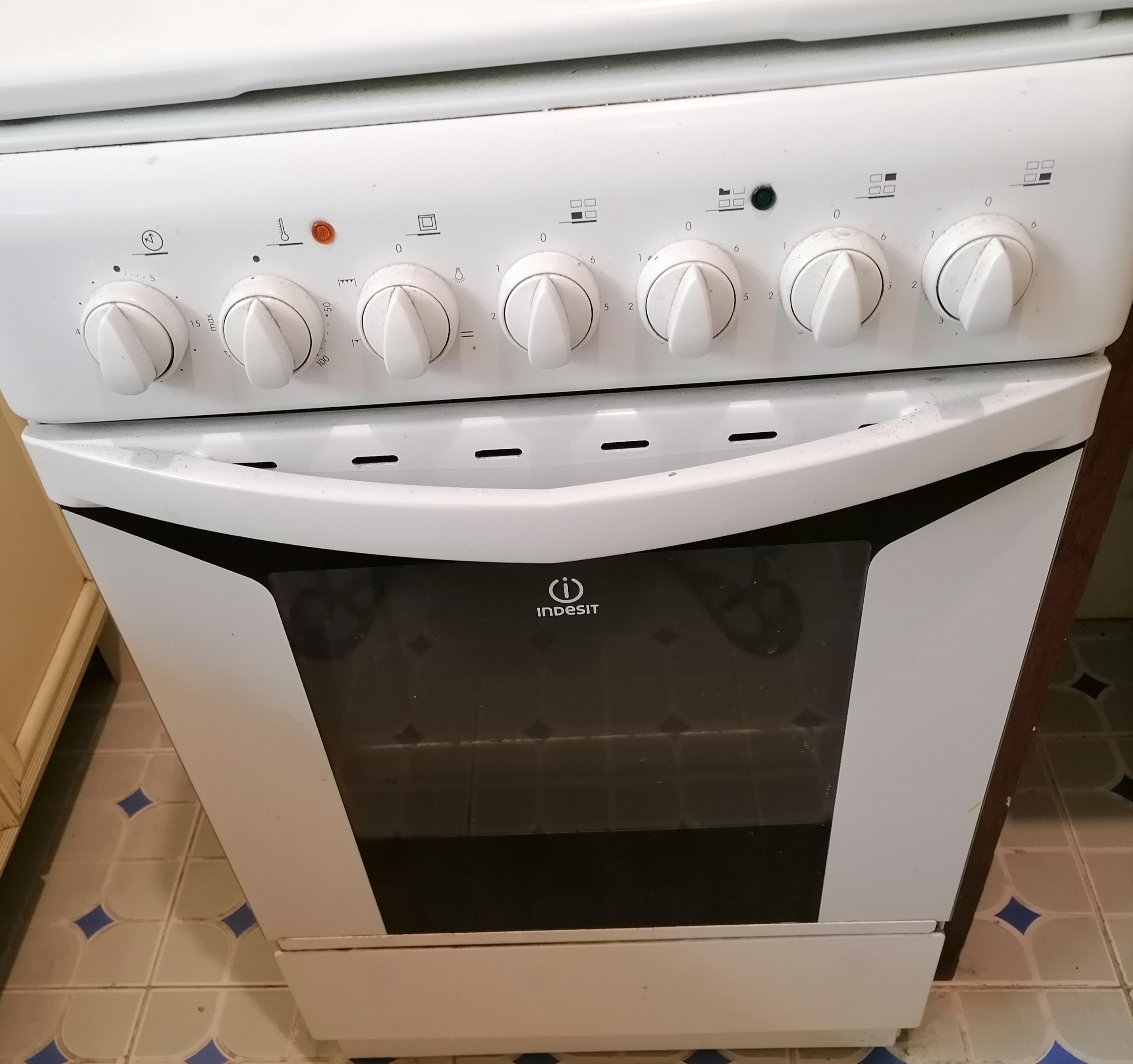 Cooking range n treadmill for sale 
