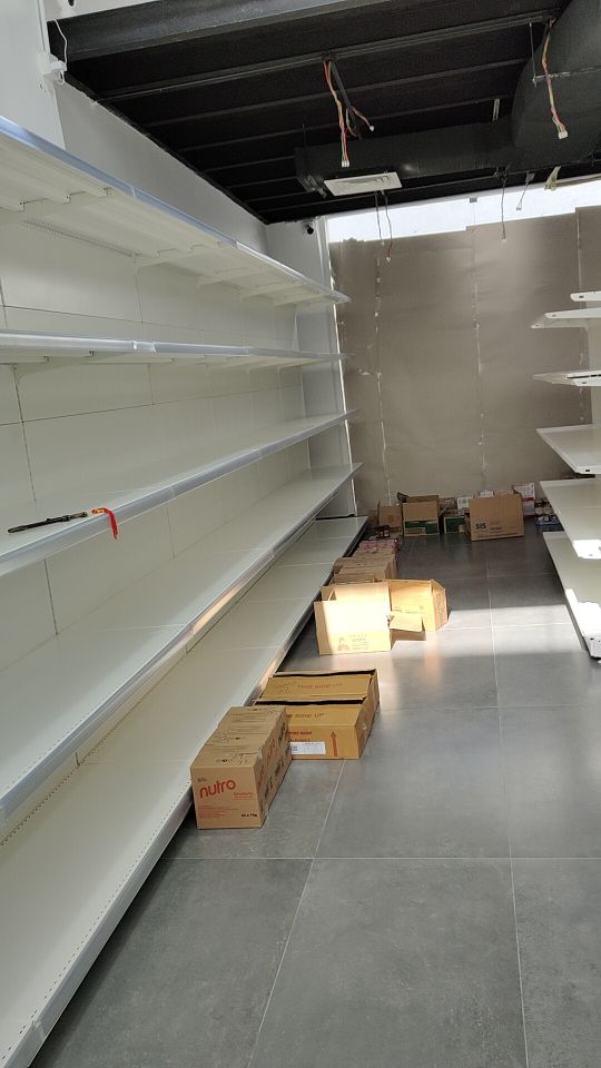 Superkarket (Bakala) Shelves