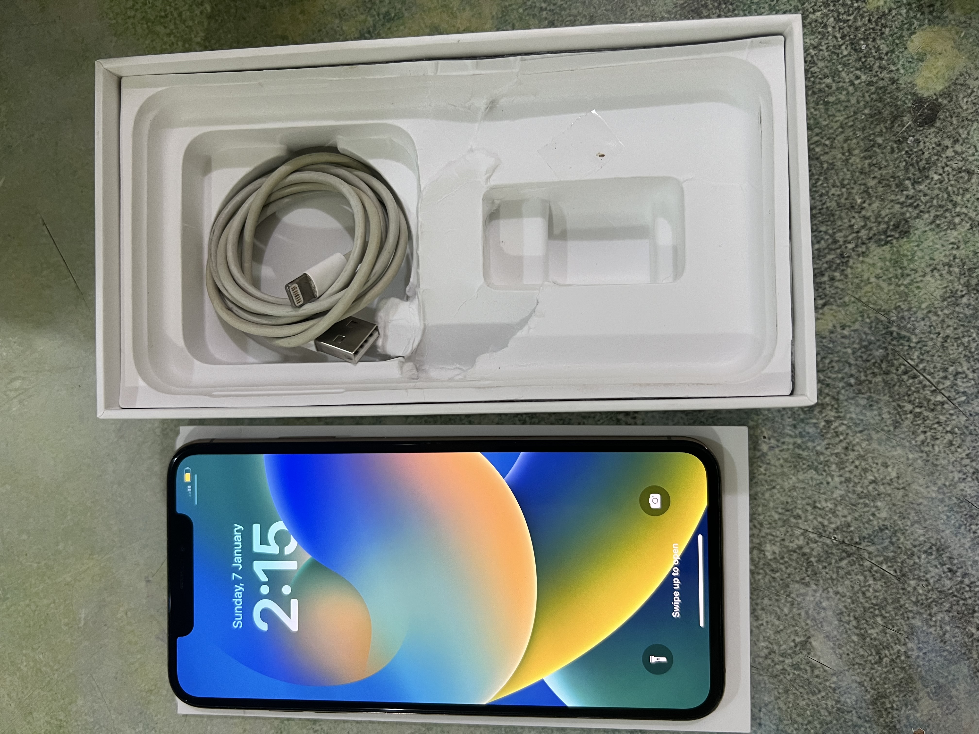 I phone Xs max 512gb very good condition 