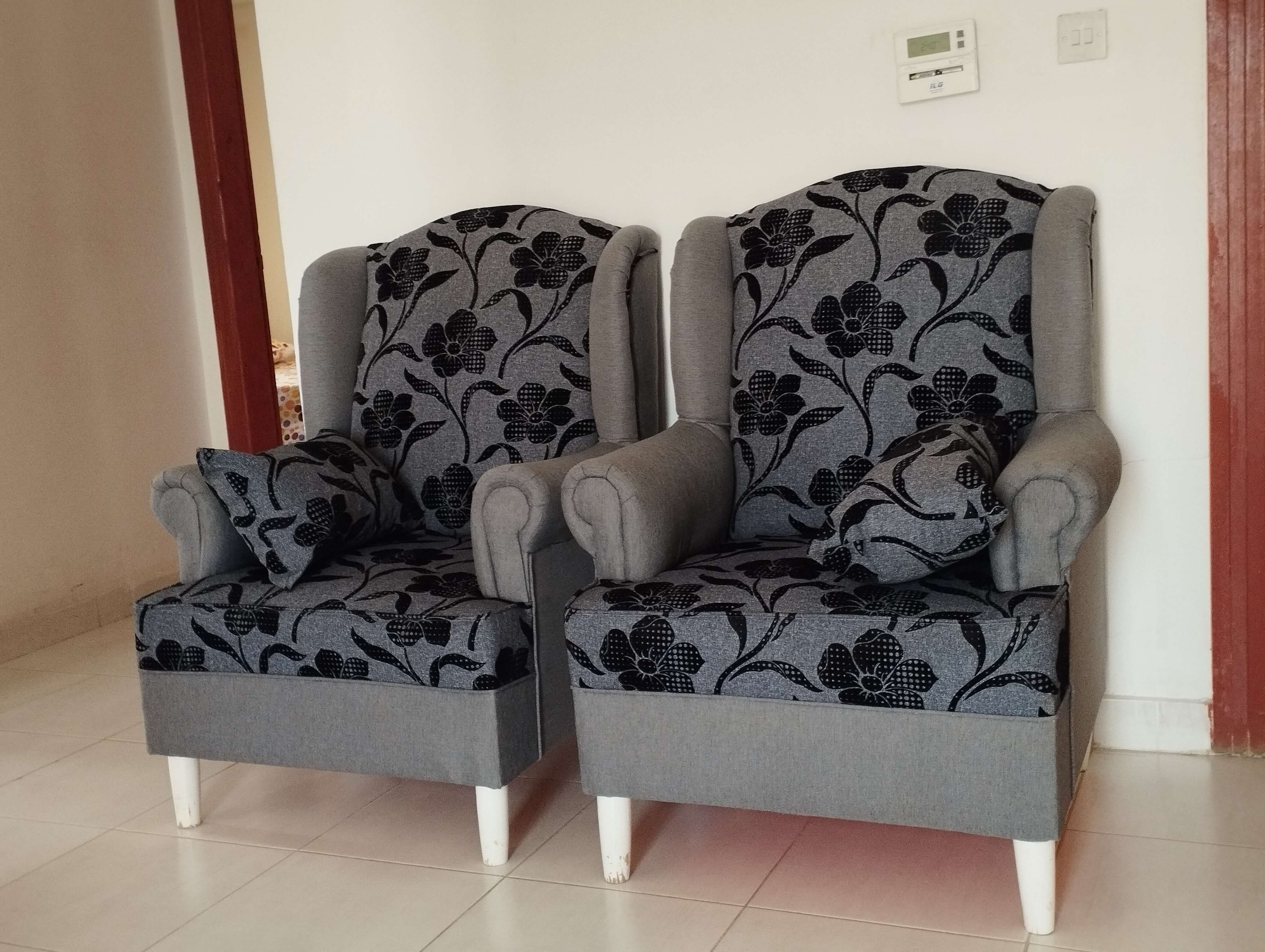 Sofa set, Dining Table and Vacuum cleaner for sale