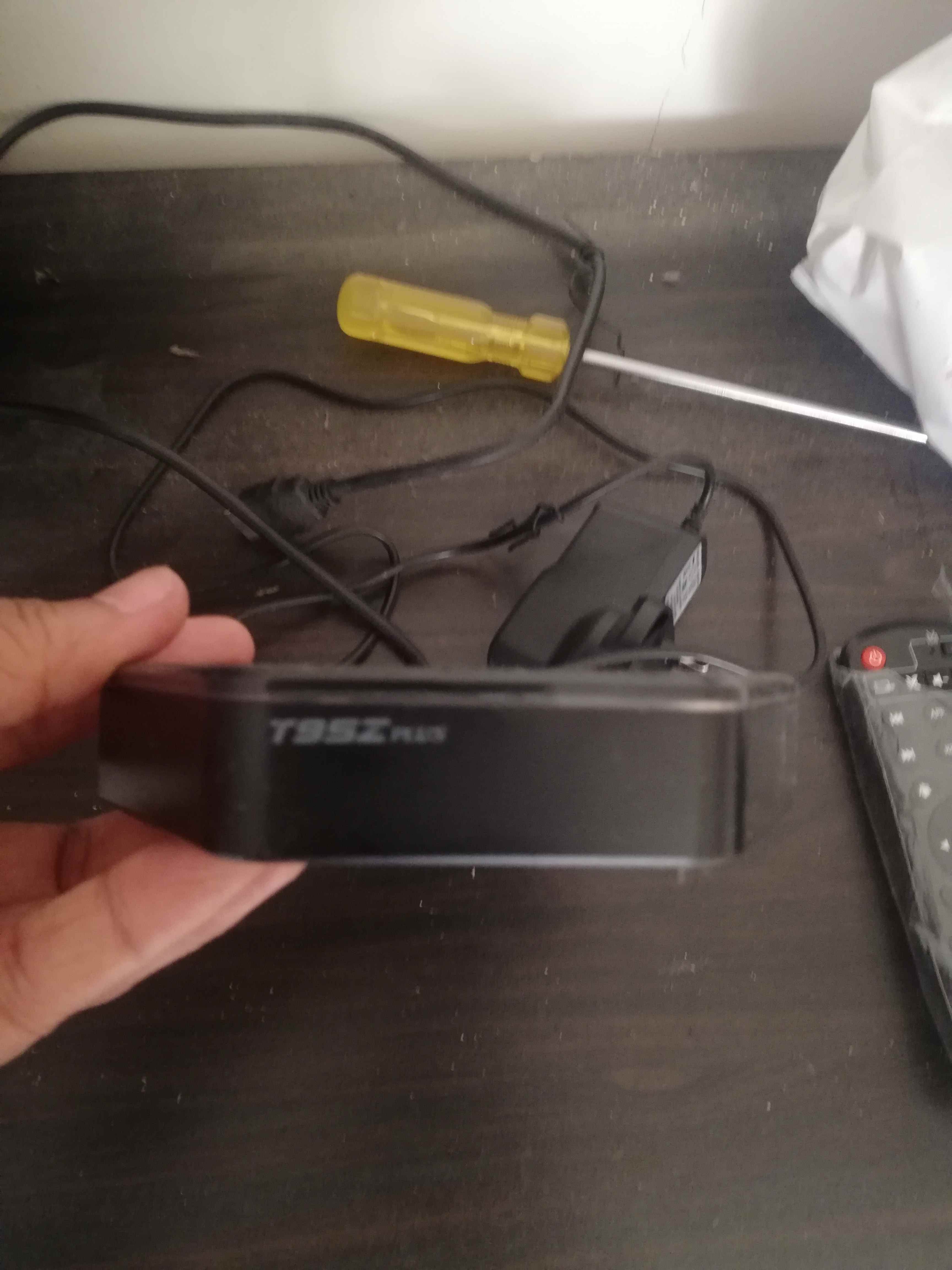 TV RECEIVER WITH 5 MONTHS SUBSCRIPTION