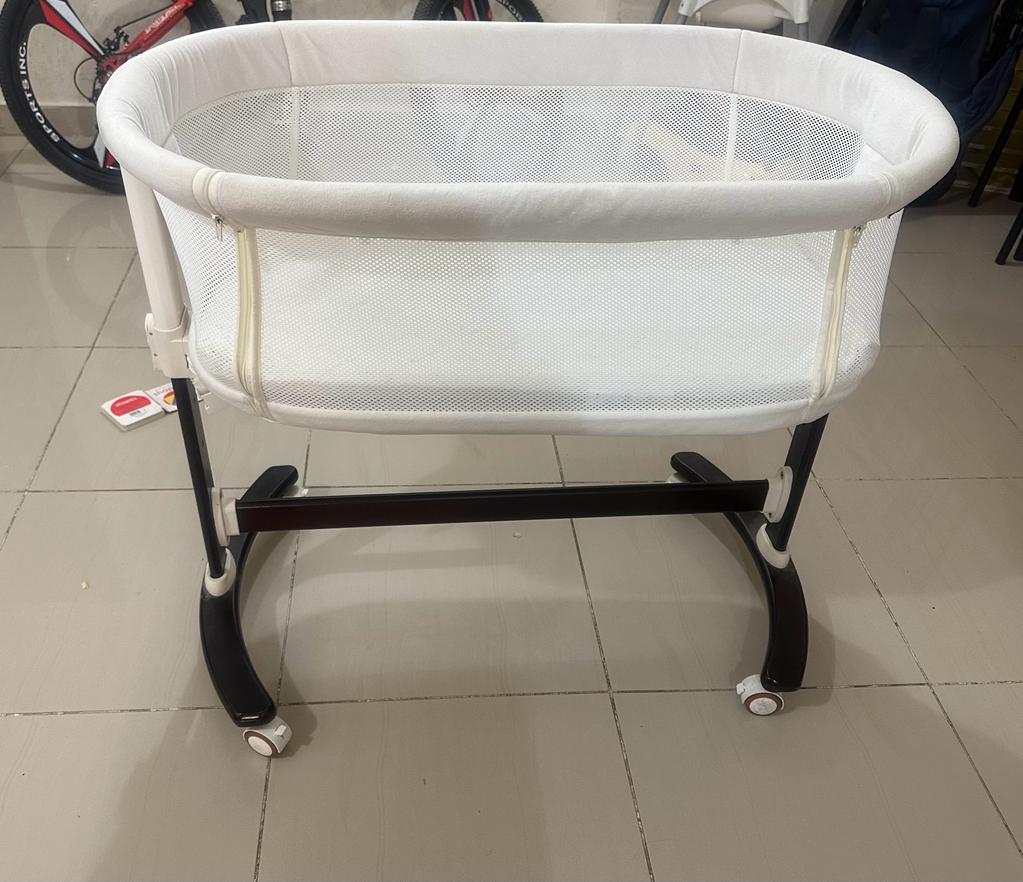  Crib for sale (clean and less used)