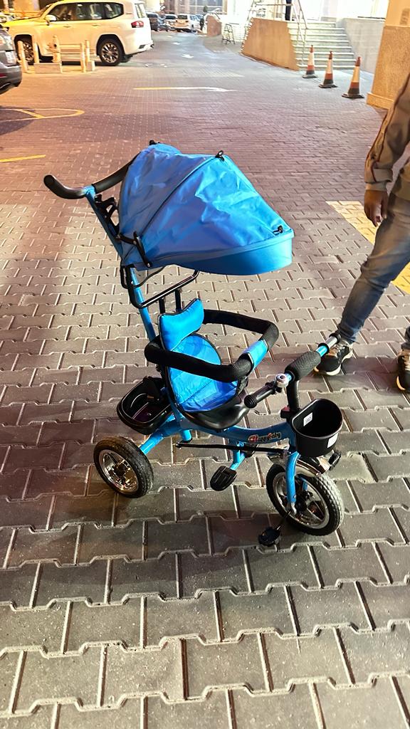 Baby stroller & Baby cycle for Sale in Fahaheel