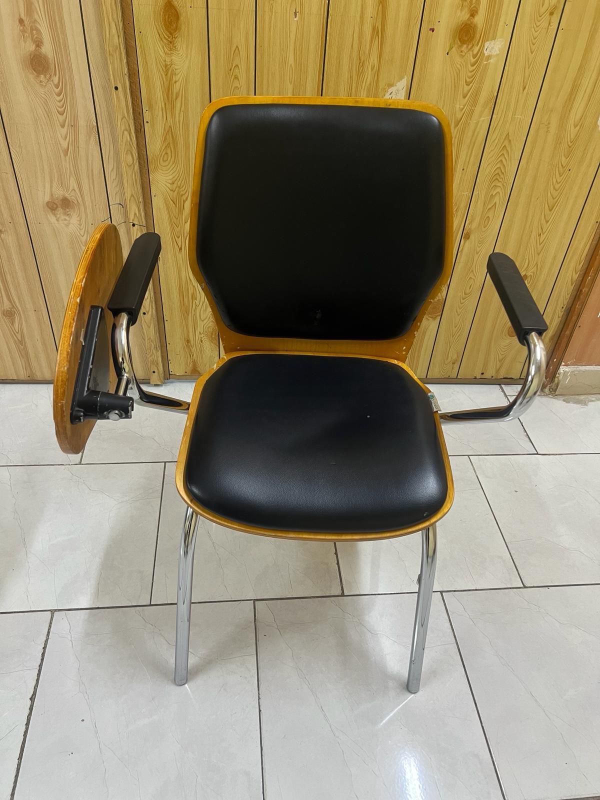 🔥 Urgent Sale for Used Chairs with writing pads