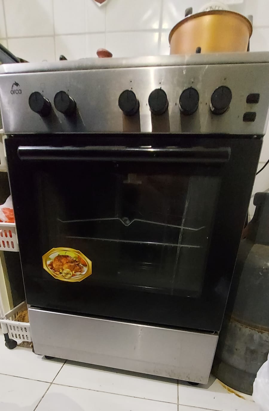Orka 4 burner with oven and full safety