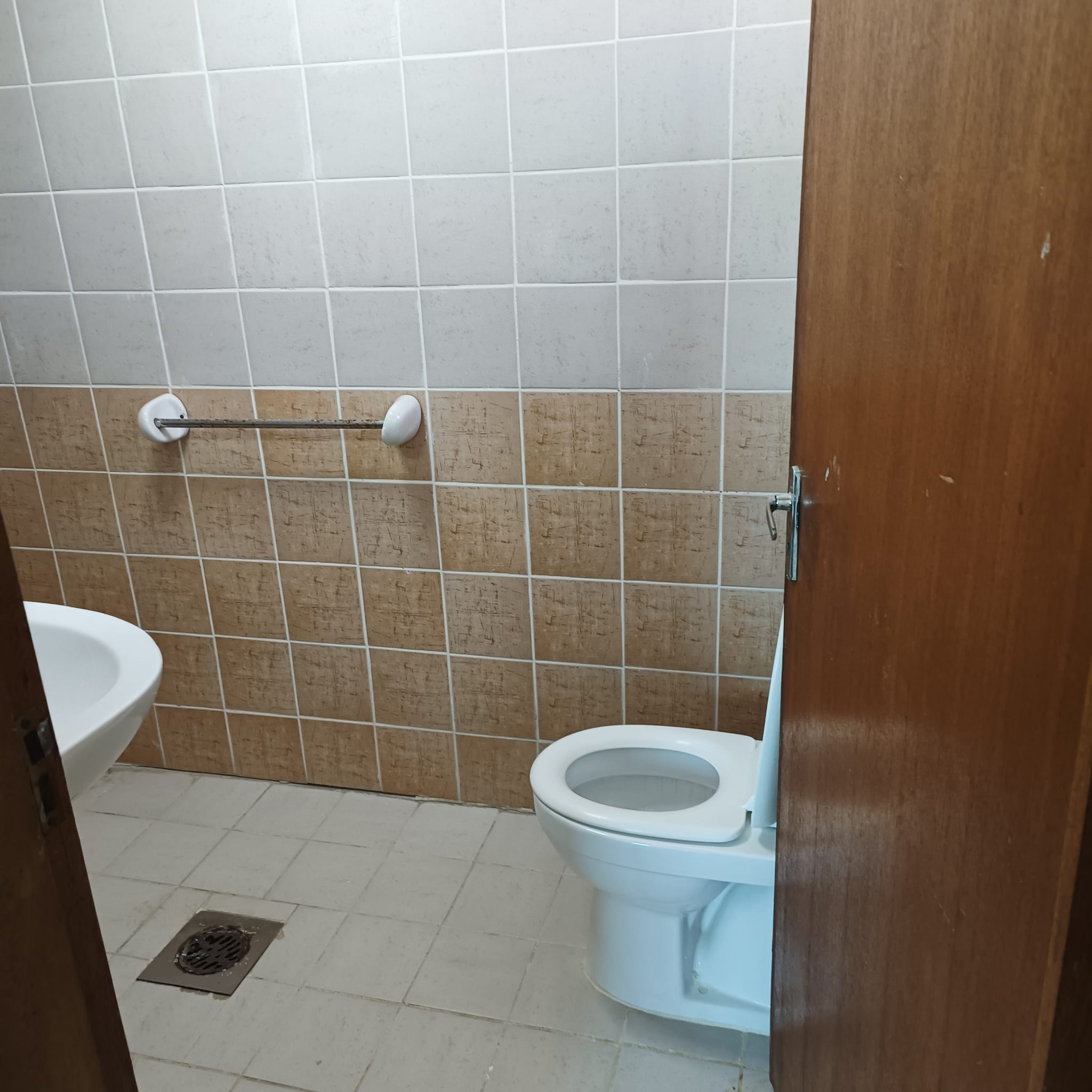 Room With Attached Bathroom in Salmiya Block 10
