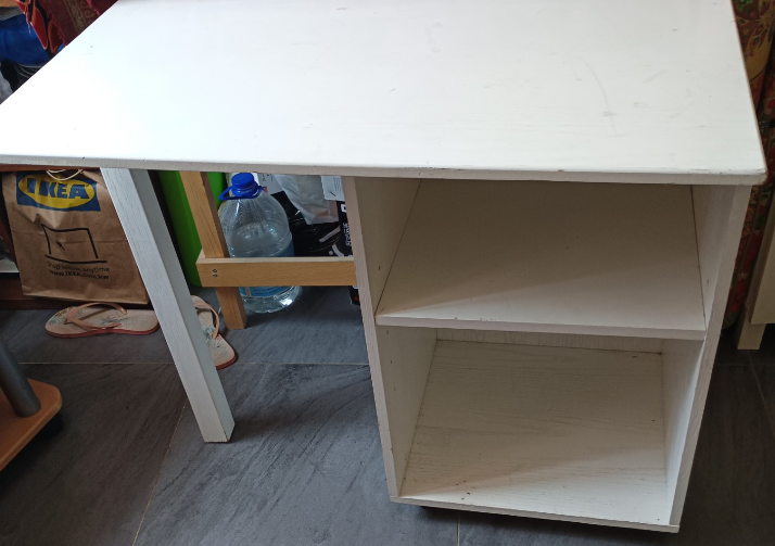 Sale, Small side table with wheel/ Study table with Wheel