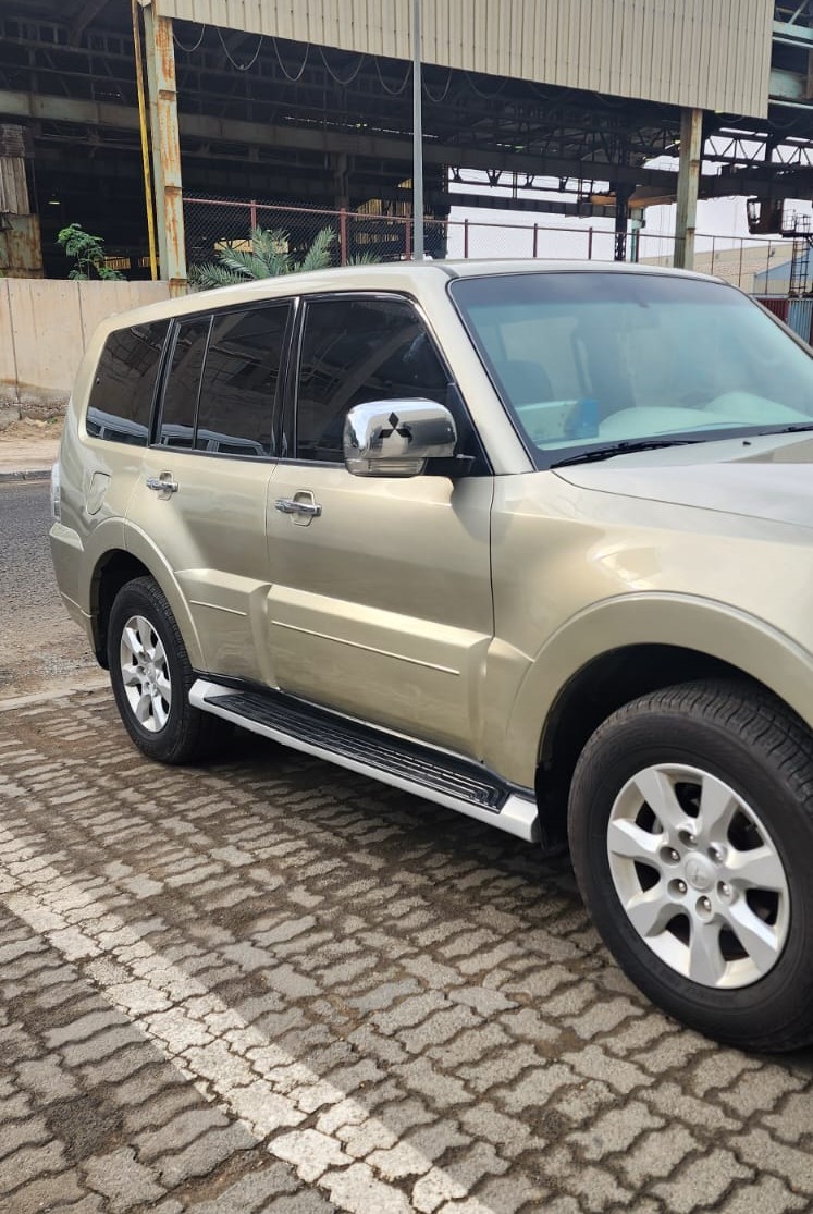 Pajero, 2016, single owner, Inspected, low mileage, original paint, LCD and reverse cam, Very clean,