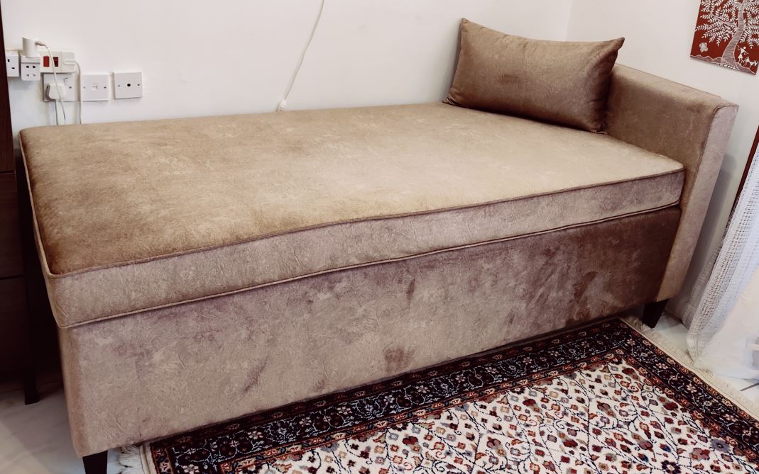 Day Bed / Settee