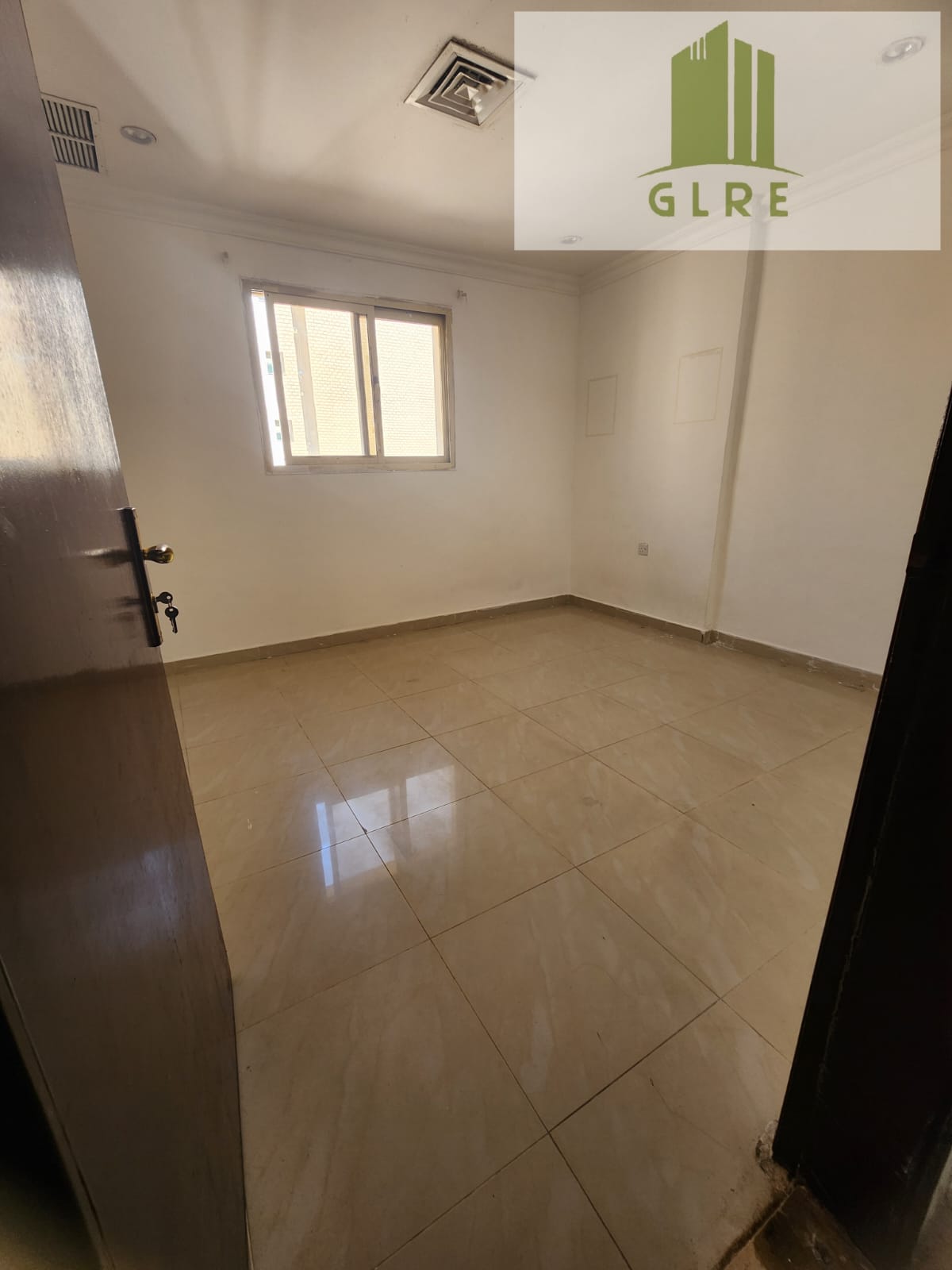 Apartment for rent in salmyia b12 consisting of two rooms, a maid’s room