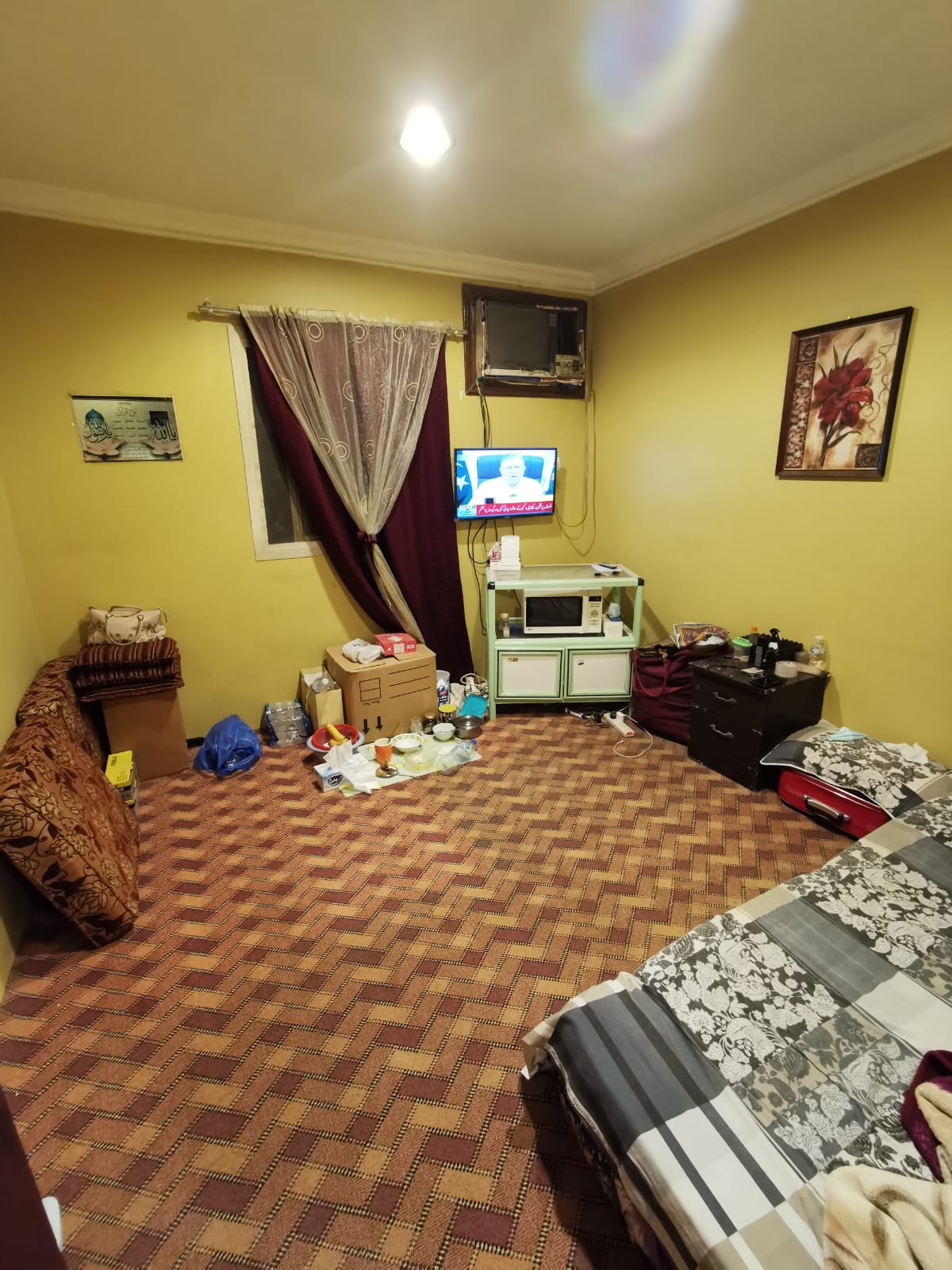 1 Separate Room Available with separate washroom in khaitan (For family or working lady only)