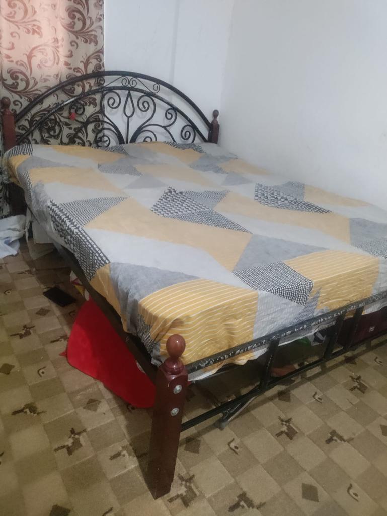 Queen size cot and matress available for sale