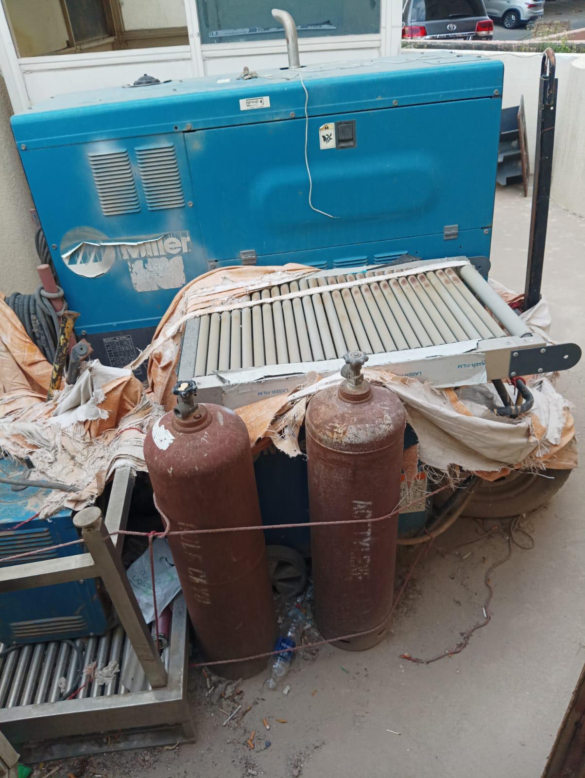 For Sale - Miller Welding Machine Generator with Trolley 