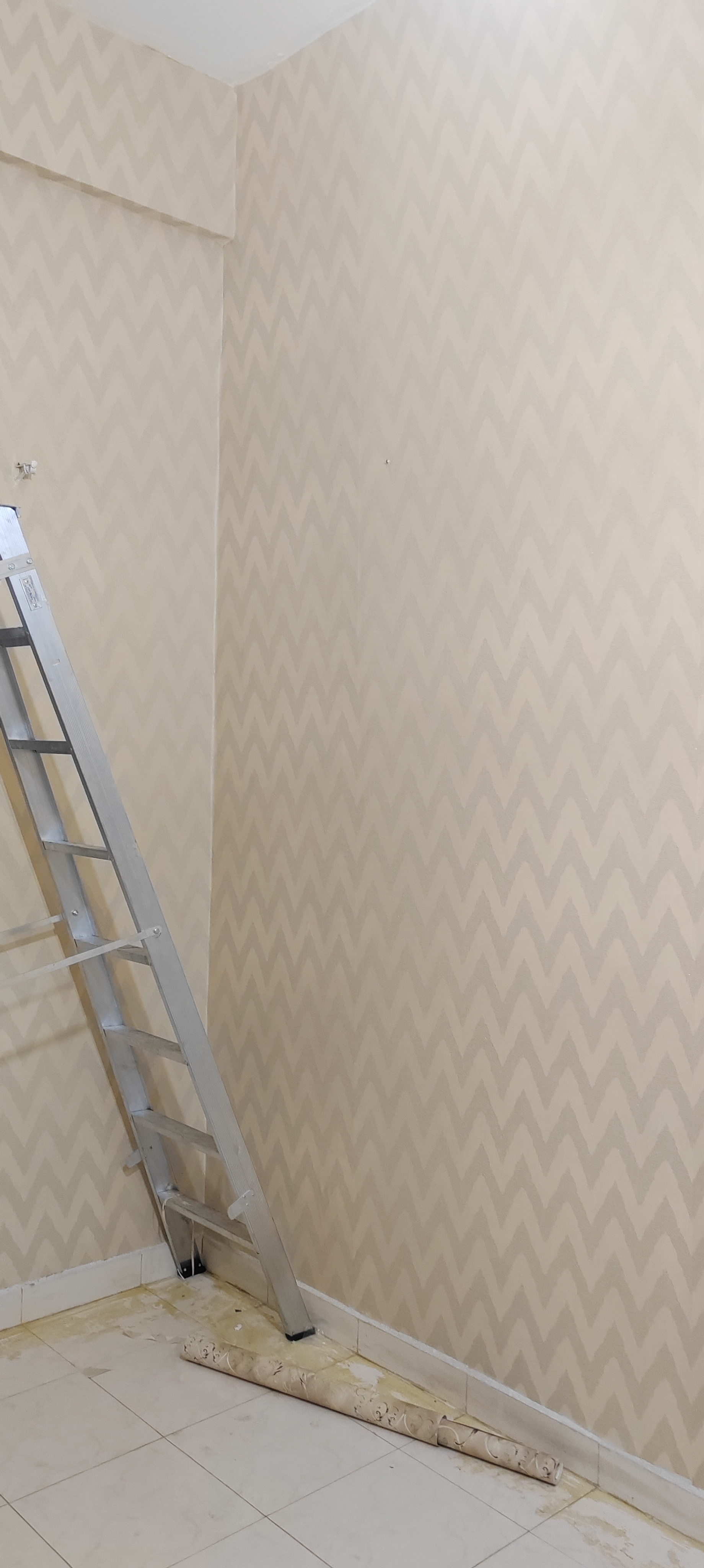 Wallpaper and fixing kuwait 69008914