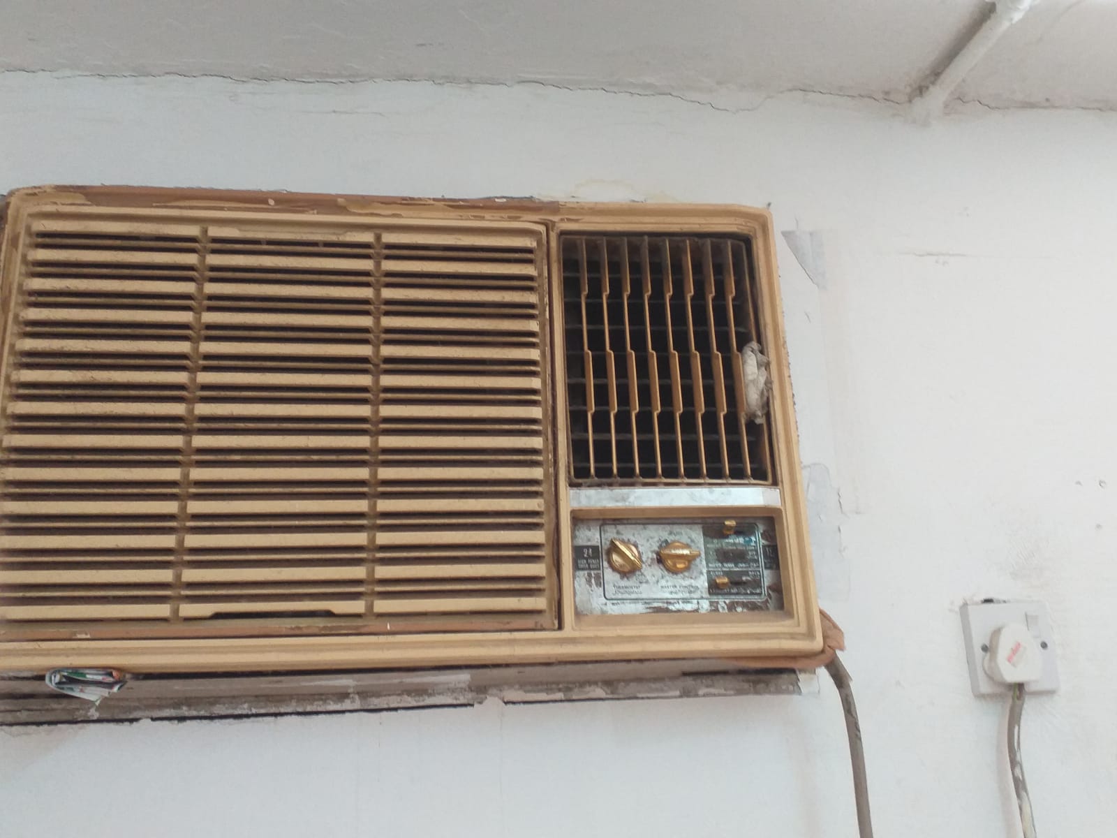 General widow air conditioner 
