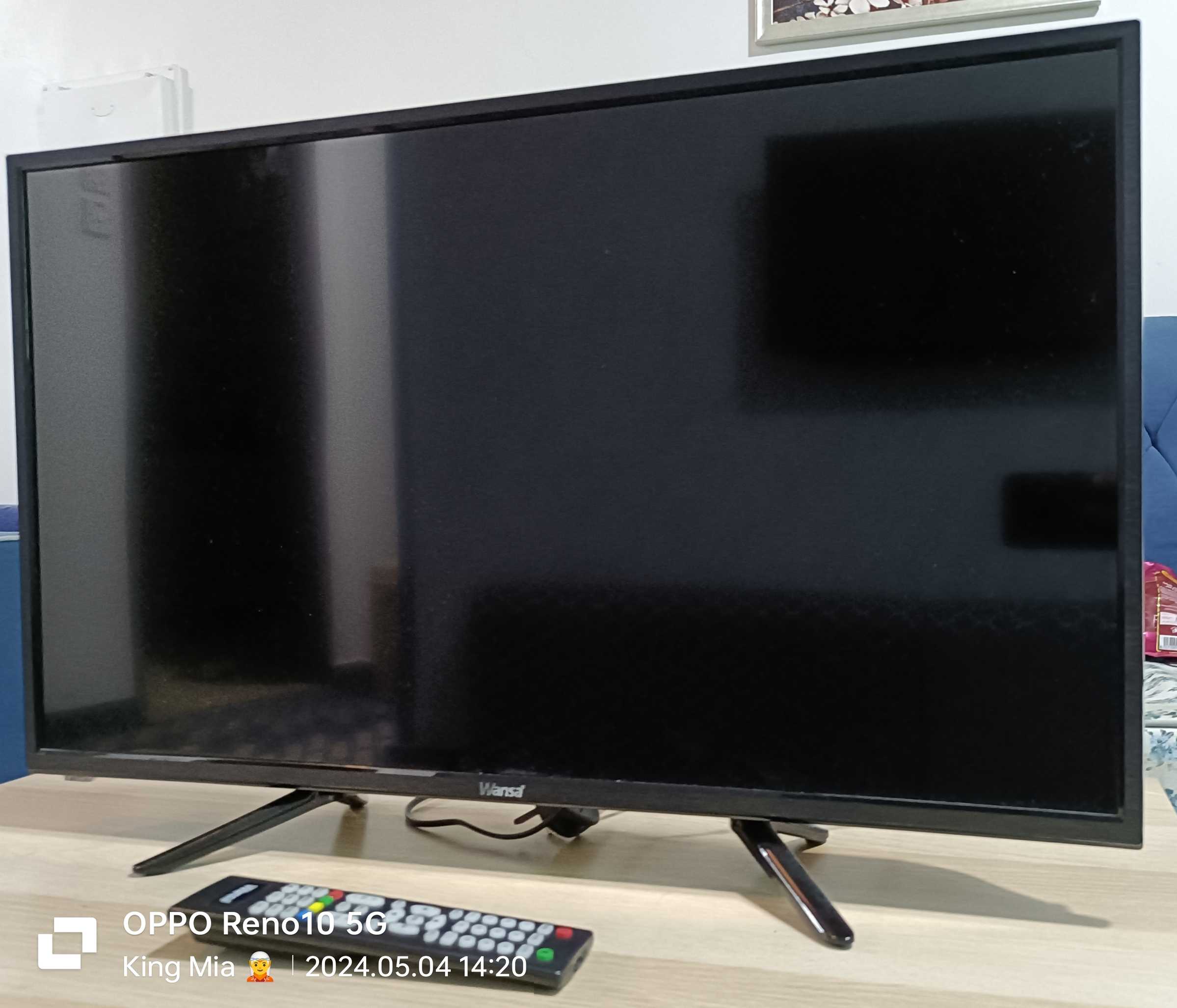 Wansa LED 32" with Remote control for Sale in brand new condition. 