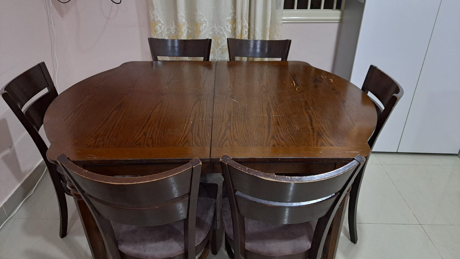 DINNING TABLE  WITH 6 CHAIRS FOR SALE