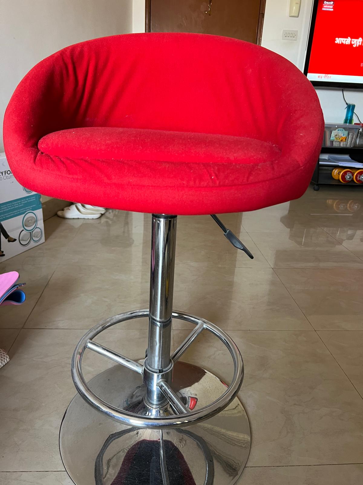 Revolving and Height Adjustment Chair