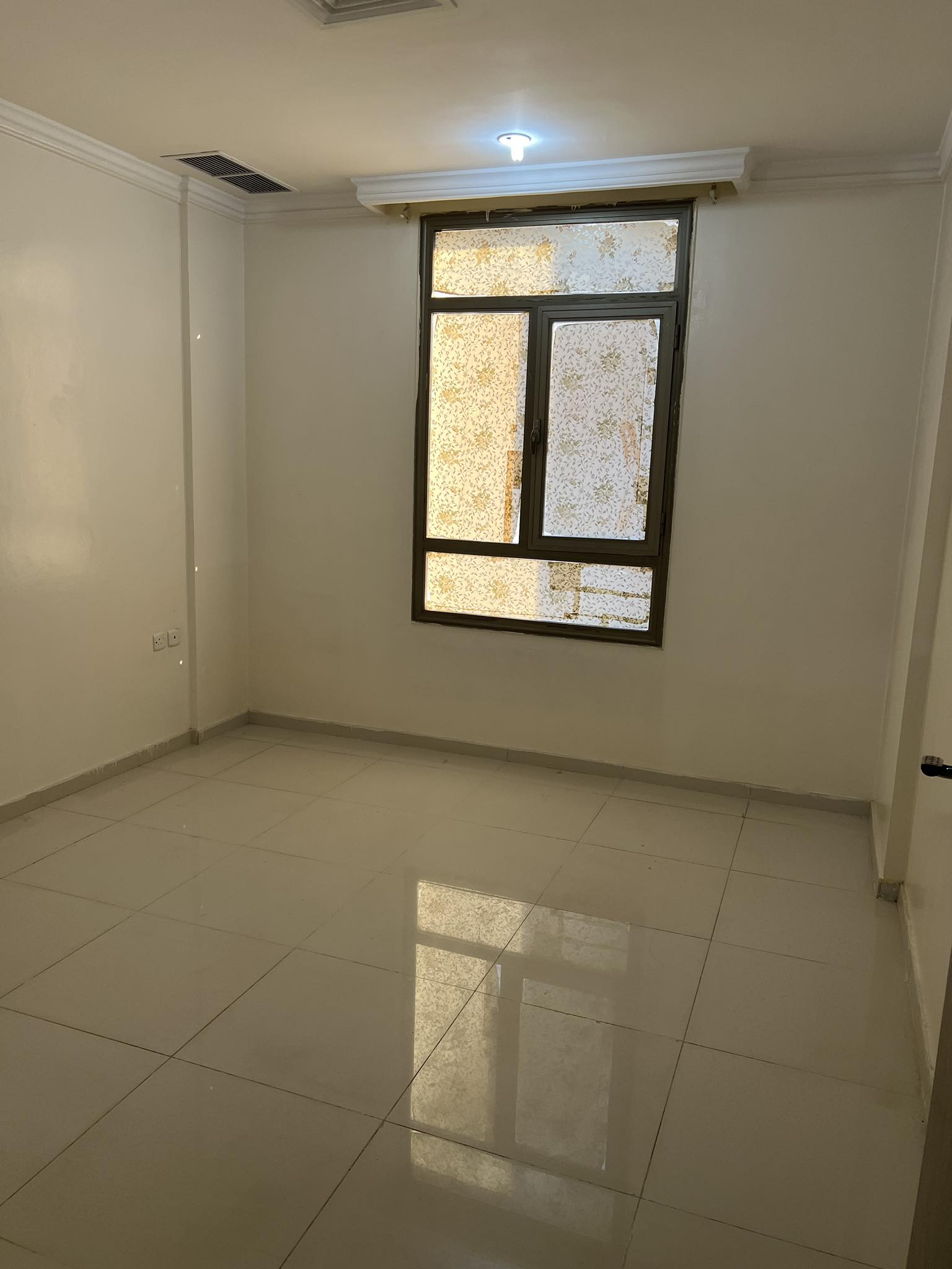FLAT FOR RENT IN MANGAF 2Bhk