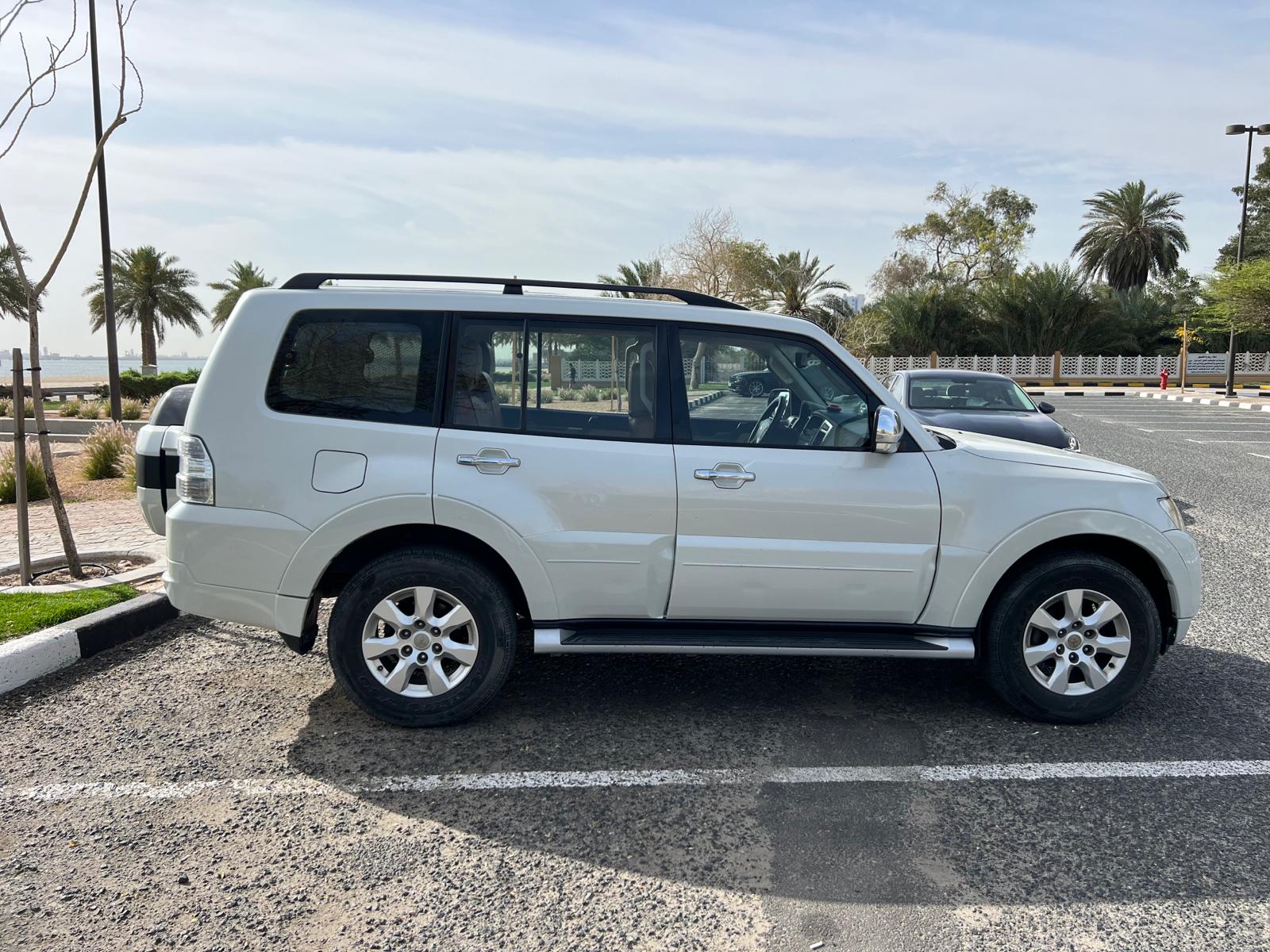 For sale Pajero 2015 full option with sunroof