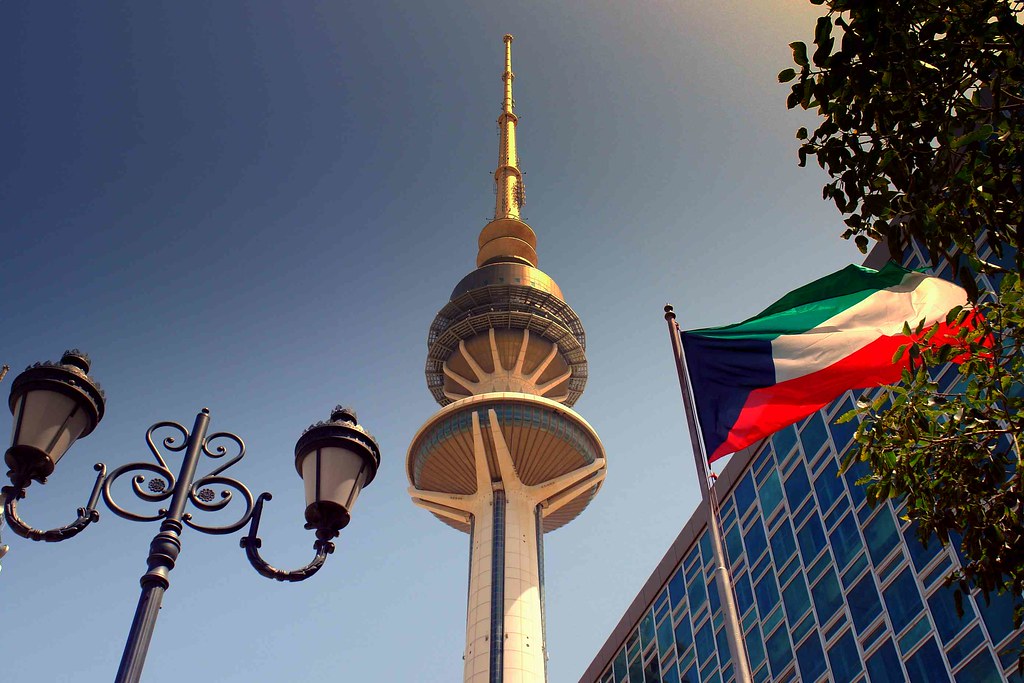 Kuwait Amir accepts gov