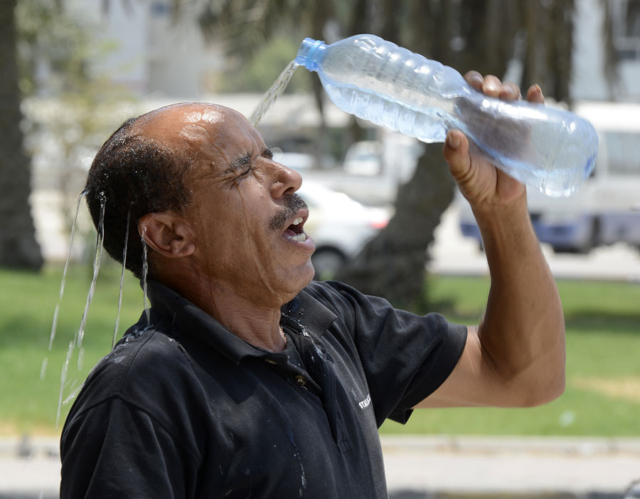 Kuwait exposed to extraordinary heat waves; avoid exposure to direct sun