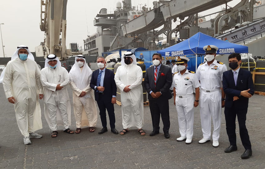 Indian Naval ship to carry 8000  Oxygen cylinders from Kuwait