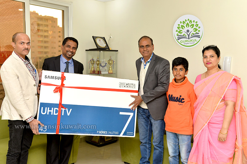 IIK Republic Day greetings contest Winner received prize from Gurukul