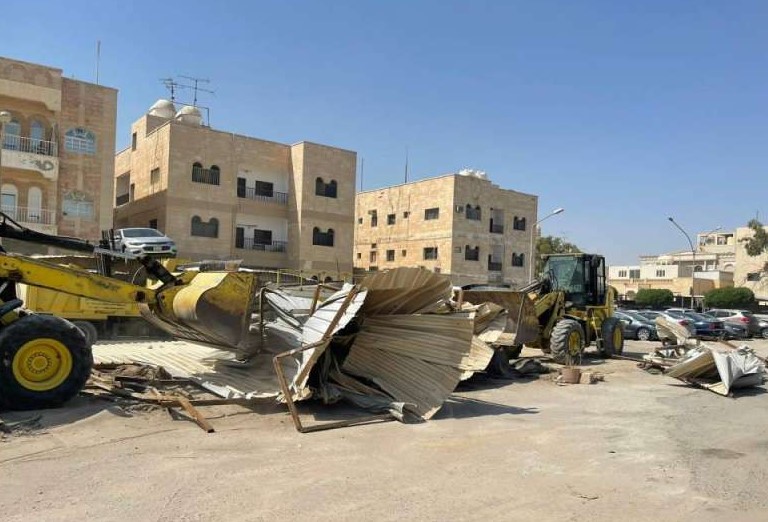 Municipality removed 127 car sheds from Hawalli area