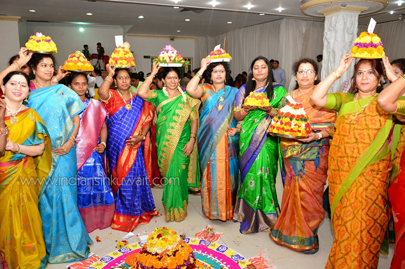 Telangana Chaitanya Sravanthi  celebrated  iconic Bathukamma Festival in Kuwait 