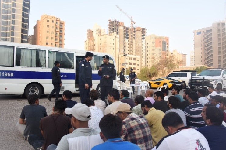32 expats arrested from Bneid Al-Qar and Shuwaikh area