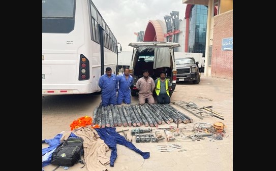 4 expatriates arrested for stealing copper cables worth 60,000 Dinars wearing fake uniform