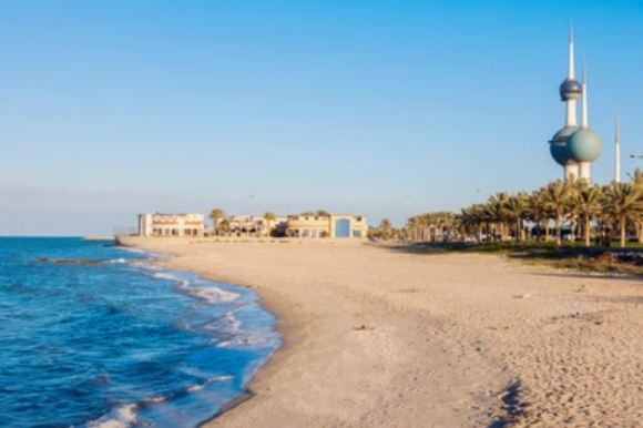 10,000 KD fine for dumping garbage on the beaches