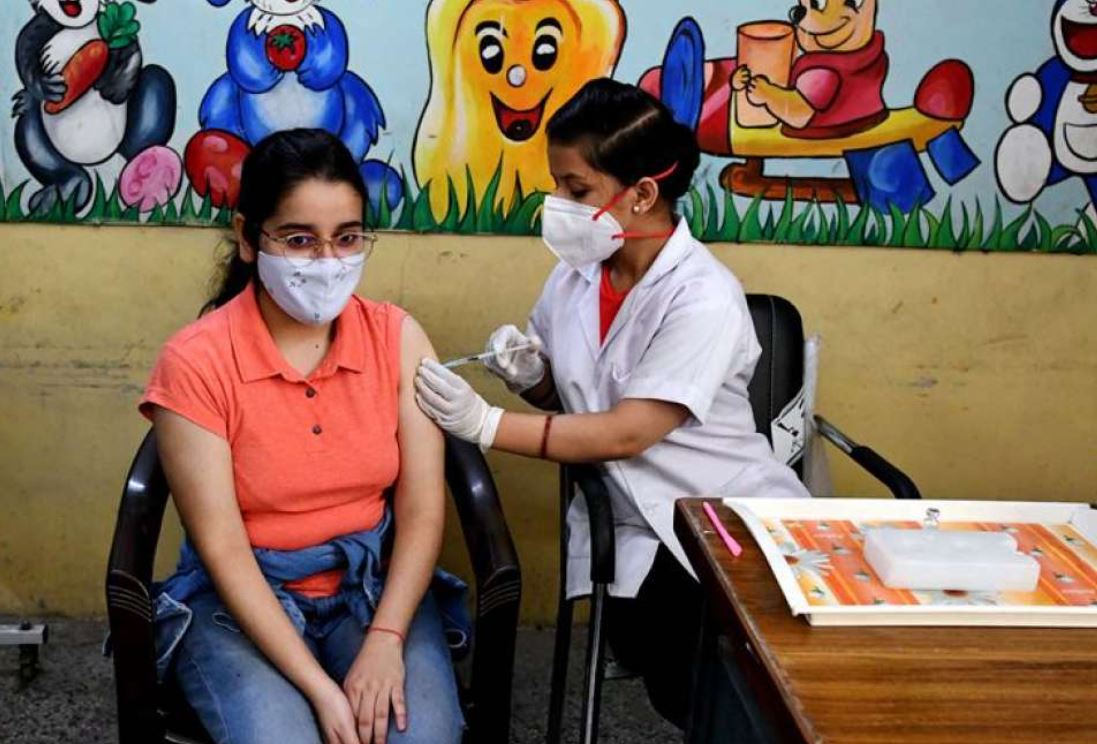 India administers over 80 lakh COVID-19 vaccine doses, highest single-day jabs in world