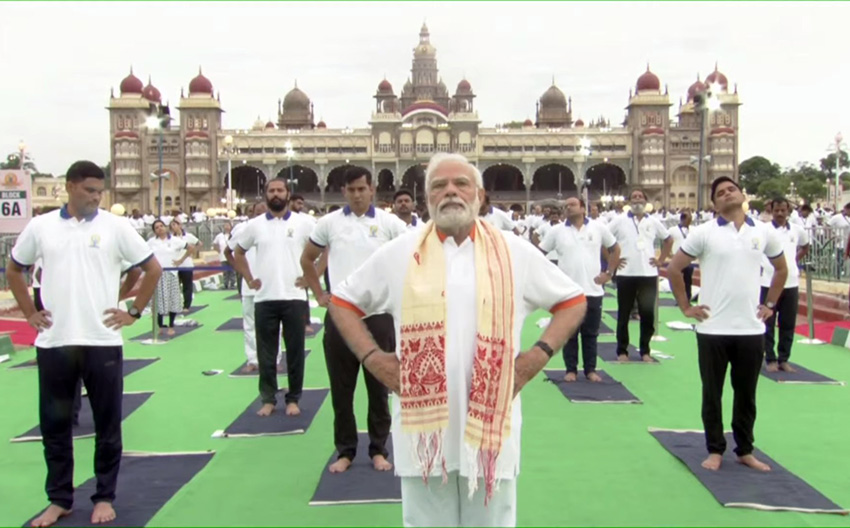 Prime Minister Narendra Modi  performs Yoga in Mysuru on International Day of Yoga