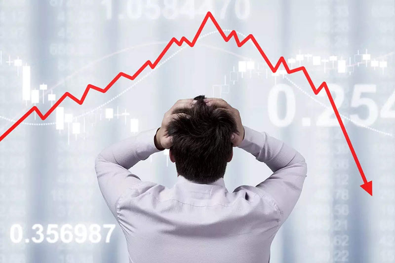 What to Do (or Avoid) During a Market Crash