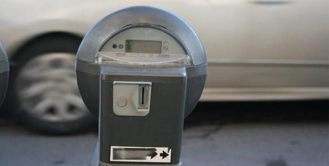 Municipality plans to reinstate side parking meters
