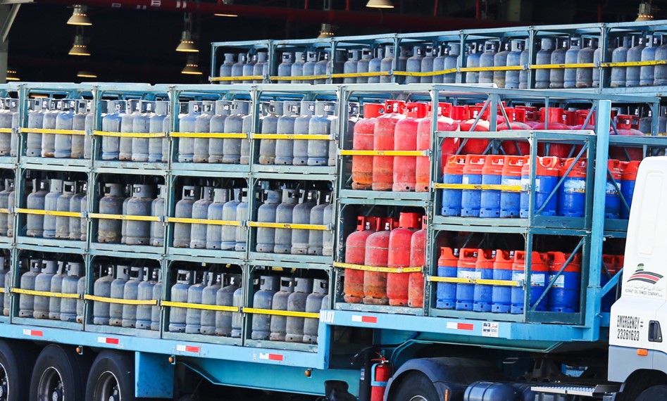 Kuwait consumes about 42,000 cooking gas cylinders per day