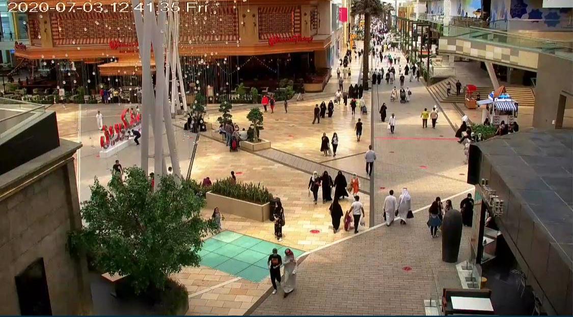 Municipality temporarily closes shops in Avenues Mall to control the crowd
