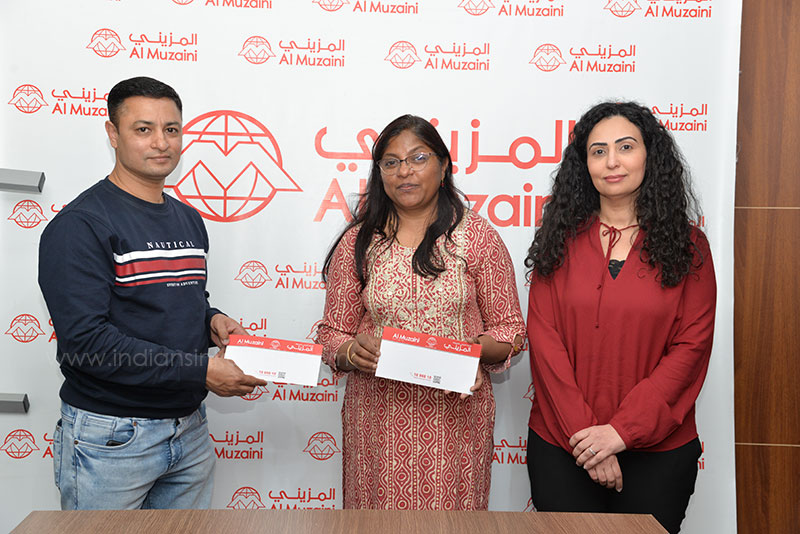 IIK Republic Day Quiz Winners received prizes from Al Muzaini Exchange