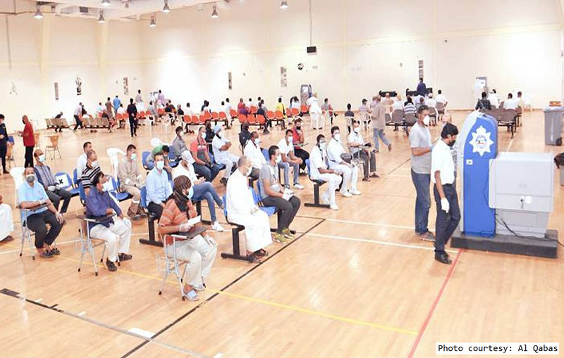 Hundreds of people collected renewed driving license
